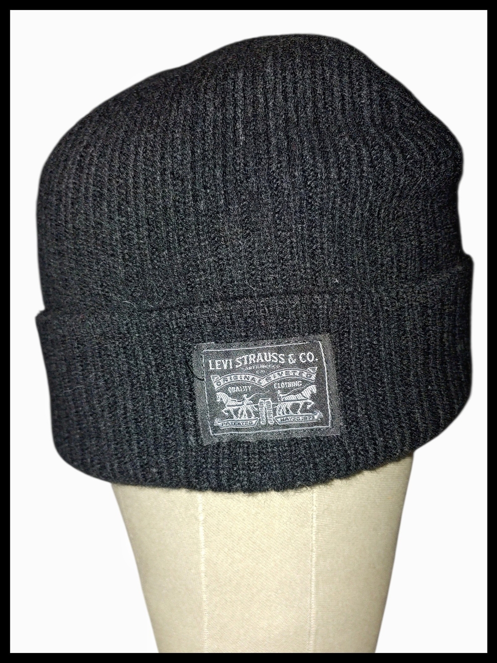 Levi's Black Ribbed Knit Beanie - Picture 1 of 5